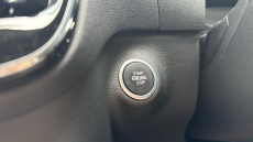 Volvo XC40 2.0 B3P Ultra Dark 5dr Auto Petrol Estate